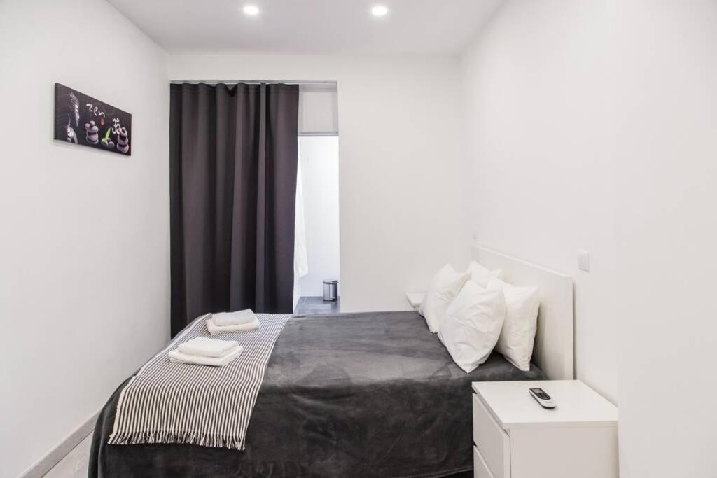 Remodeled Apartment In The City Center. Фару Екстер'єр фото